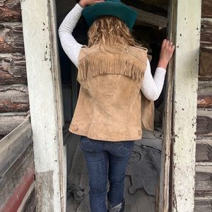 TAN FRINGED LEATHER VEST SIZE MED